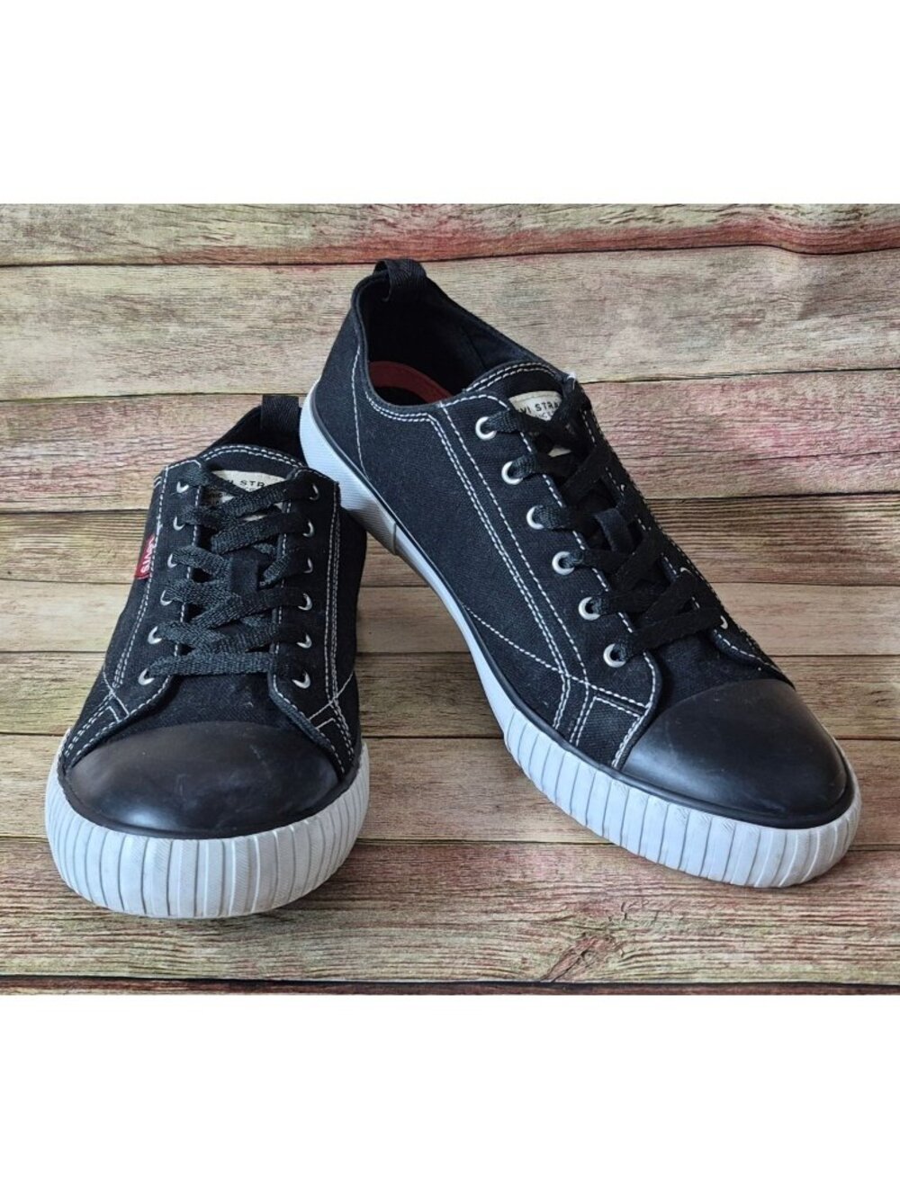 Levi's Sneakers Women's Anika Size 10 Black Low Top Lace Up Casual Canvas